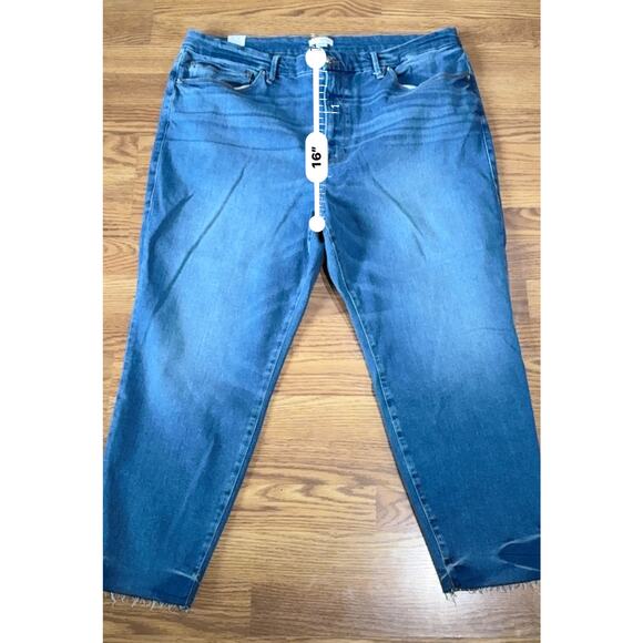 Good American Always Fits Good Legs Crop in Indigo384 size 28-32 - Picture 8 of 13